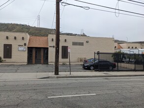 12621-12627 Foothill Blvd, Sylmar, CA for rent Building Photo- Image 1 of 5