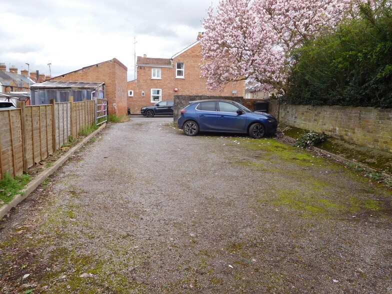 27 Canon St, Taunton to rent - Building Photo - Image 2 of 8