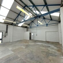 11-14a Elliott Rd, Cirencester to rent Interior Photo- Image 1 of 3