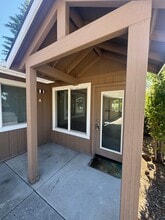 909 SE 2nd St, Bend, OR to rent Building Photo- Image 1 of 9