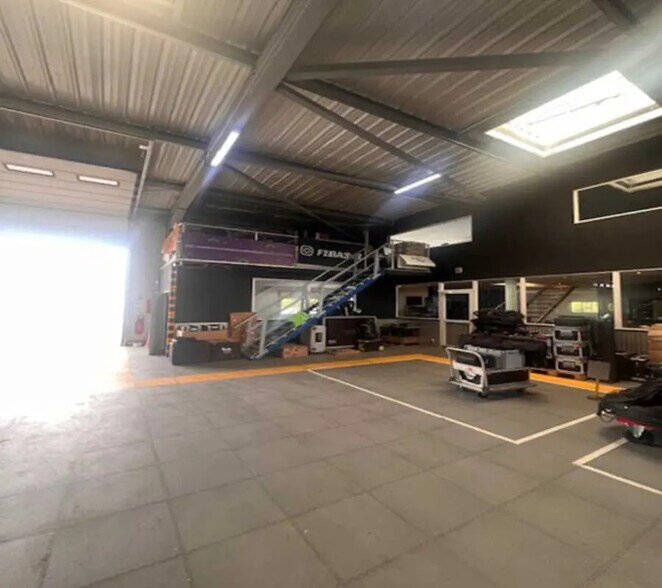 Office in Montrabé to rent - Building Photo - Image 3 of 19