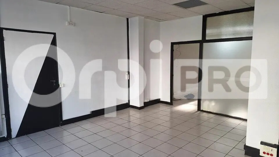 Retail in Saint-Nazaire for sale - Interior Photo - Image 2 of 4