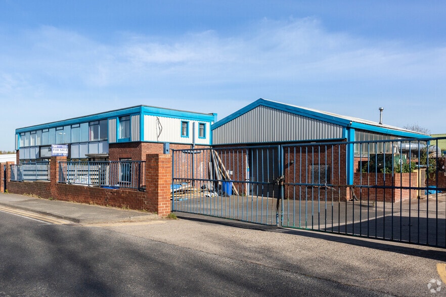 1-2 Nest Rd, Gateshead for sale - Primary Photo - Image 1 of 1