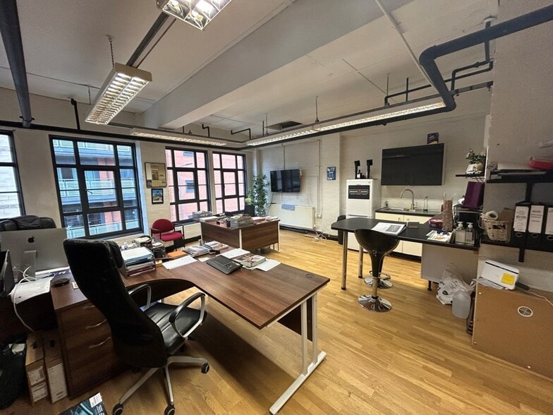 15 Bath Ln, Leicester for sale - Interior Photo - Image 2 of 6