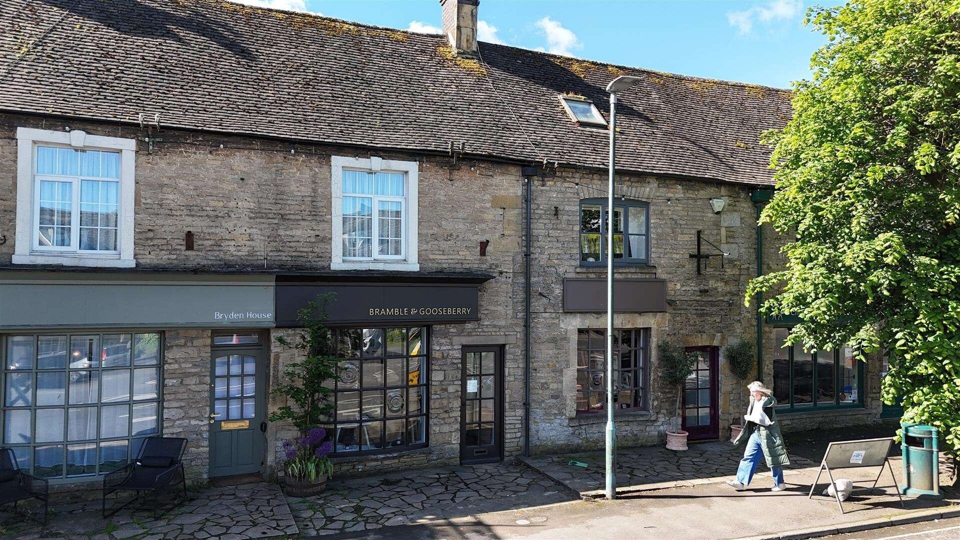 9 Sheep St, Stow On The Wold for sale Primary Photo- Image 1 of 1