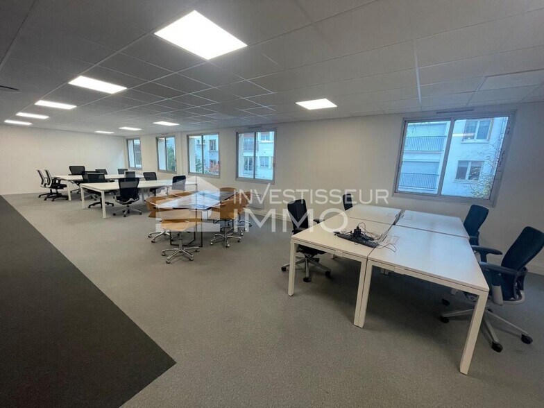 Office in Boulogne-Billancourt to rent - Building Photo - Image 3 of 3