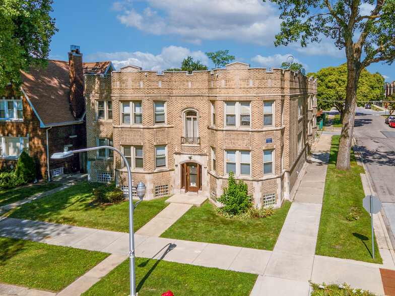 1656 E 83rd Pl, Chicago, IL for sale - Building Photo - Image 1 of 5