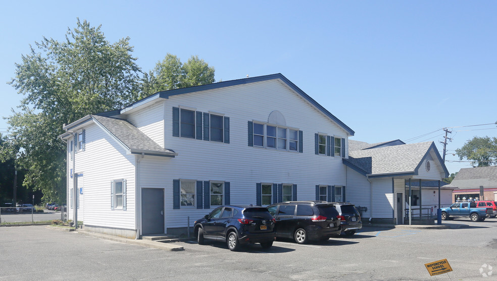 1305 Middle Country Rd, Selden, NY for sale - Building Photo - Image 1 of 1