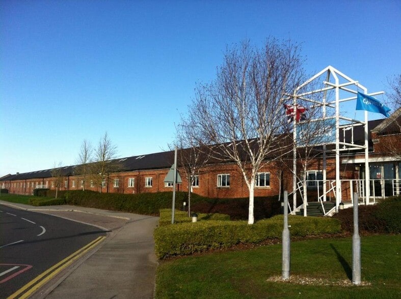 Haslar Rd, Gosport to rent - Building Photo - Image 1 of 12