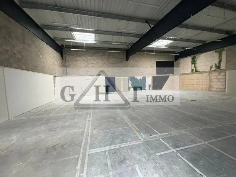 Industrial in Saint-Fargeau-Ponthierry to rent Interior Photo- Image 1 of 4