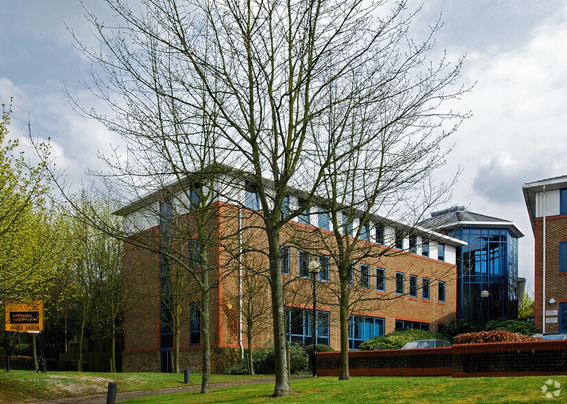 Upper Edgeborough Rd, Guildford for sale - Primary Photo - Image 1 of 1