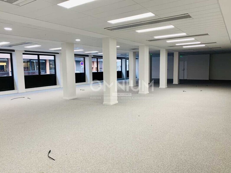 Office in Lyon to rent - Interior Photo - Image 3 of 6