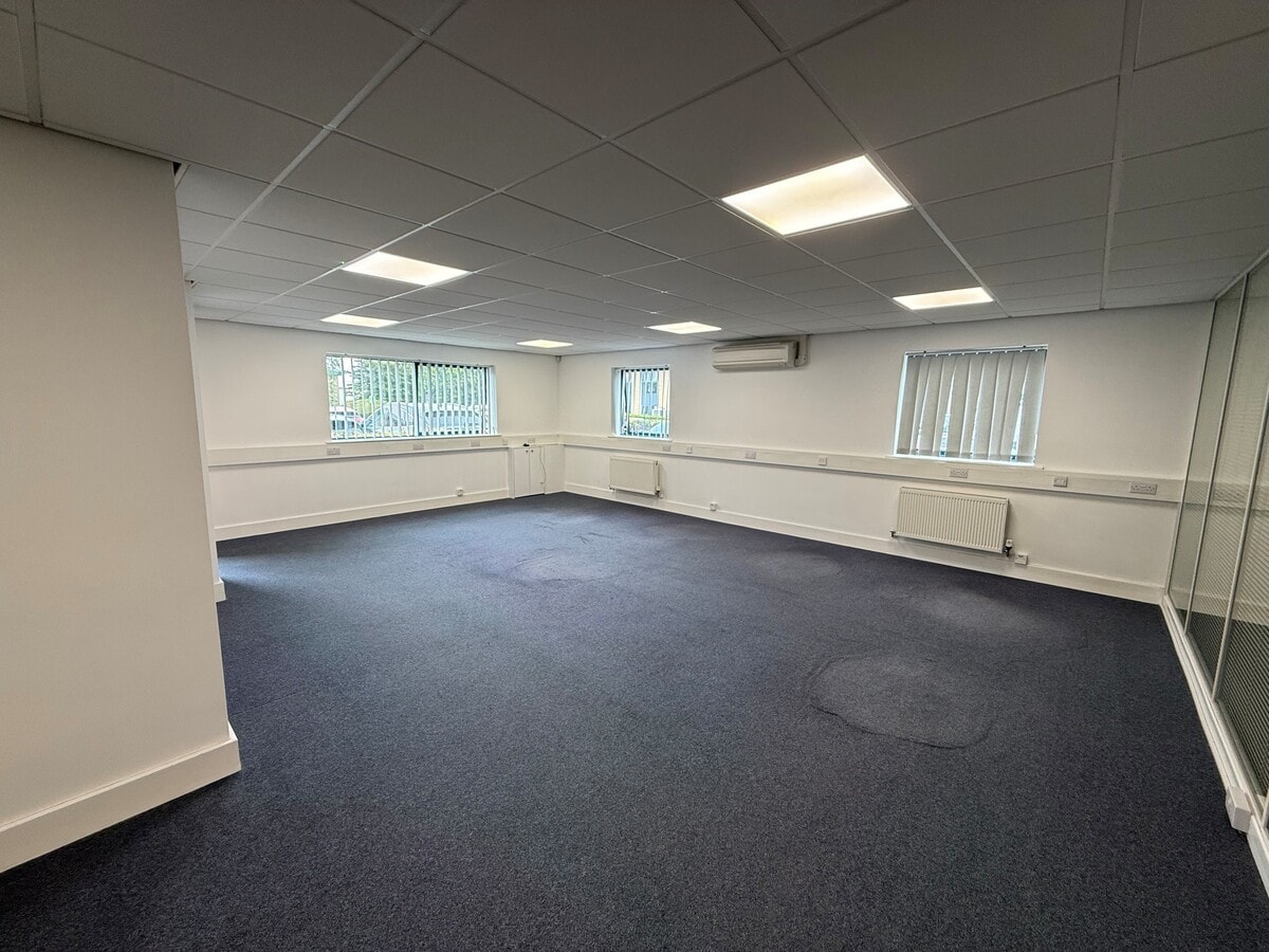 Broadway Ln, South Cerney, GLS GL7 5XL - Unit A3A - - Interior Photo - Image 1 of 10