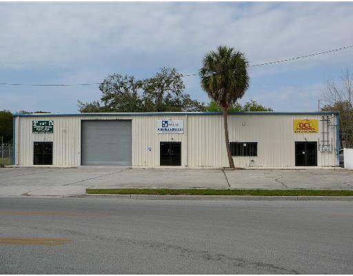 902 W Dr. Martin Luther King Blvd, Plant City, FL for rent - Building Photo - Image 2 of 4