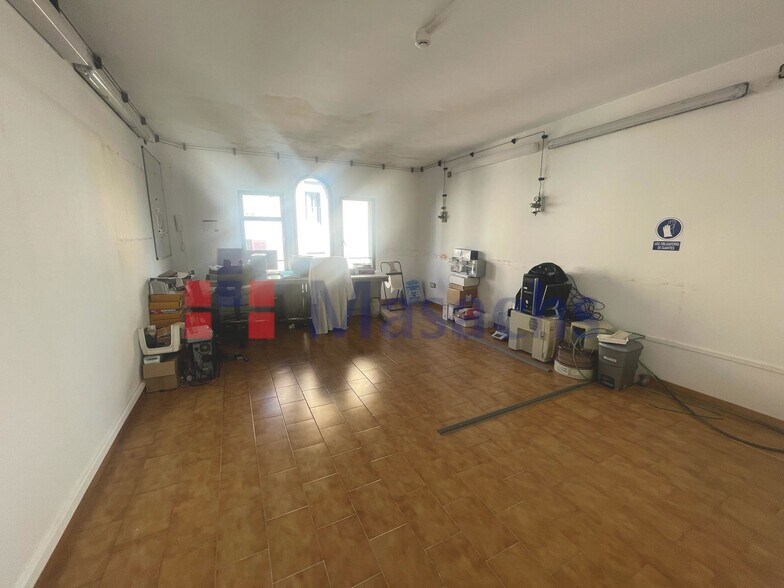 Office in Terrassa, Barcelona to rent - Interior Photo - Image 2 of 5