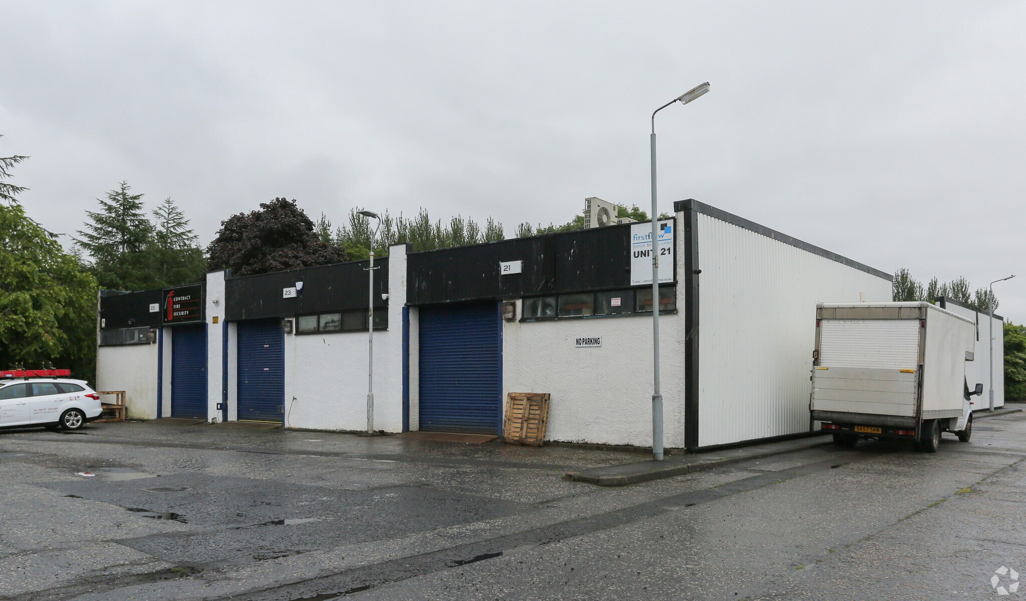 21-25 Carron Pl, East Kilbride for sale Primary Photo- Image 1 of 1