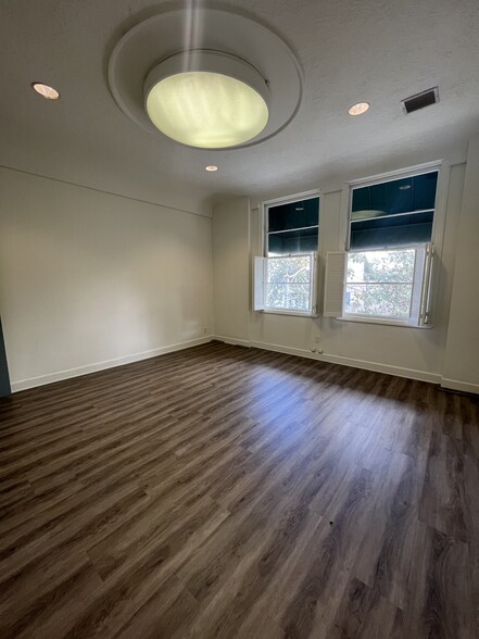 132-140 S Glassell St, Orange, CA for rent - Interior Photo - Image 1 of 7