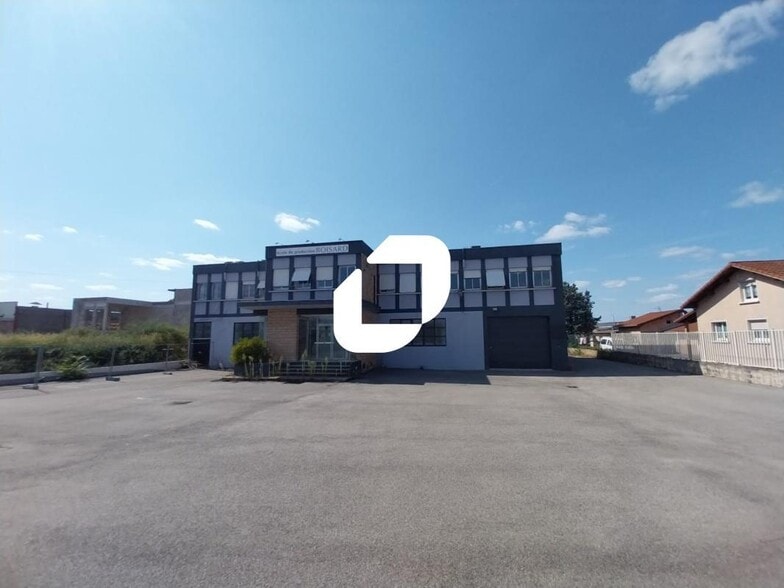 34-36 Avenue Des Bruyères, Décines-Charpieu to rent - Building Photo - Image 3 of 21