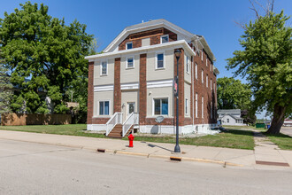 730 2nd St, Kenyon, MN for sale Building Photo- Image 1 of 1