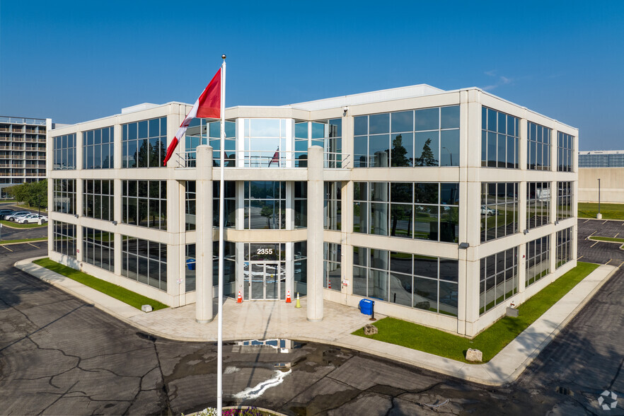 2355 Skymark Ave, Mississauga, ON for rent - Building Photo - Image 1 of 6