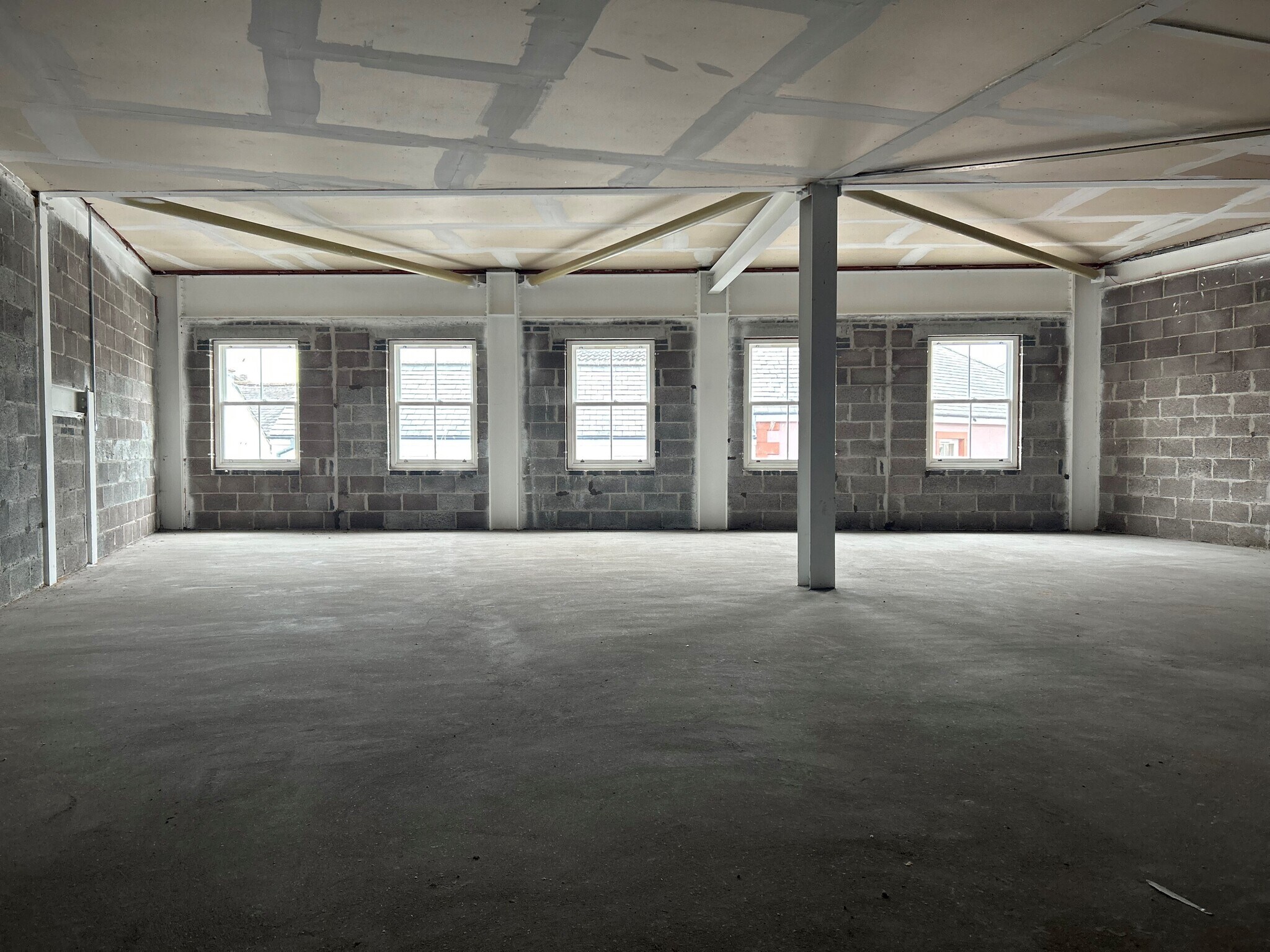 3 Bowling Green Ln, Penrith to rent Interior Photo- Image 1 of 3