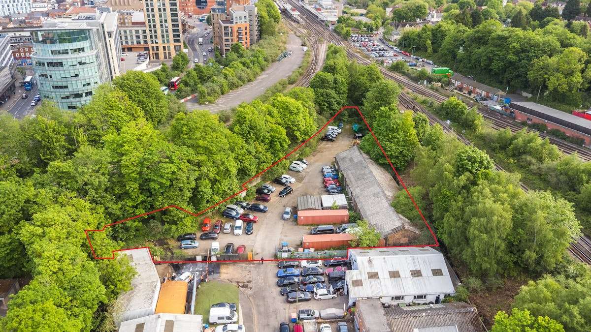 20 Reading Arch Rd, Redhill for sale Aerial- Image 1 of 1