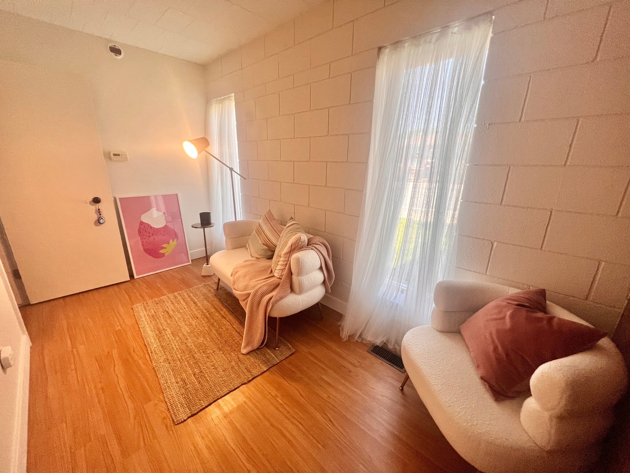 1817 W Stadium Blvd, Ann Arbor, MI to rent Interior Photo- Image 1 of 12