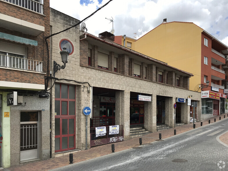 Calle Del Real, 39, Colmenar Viejo, Madrid for sale - Building Photo - Image 2 of 2