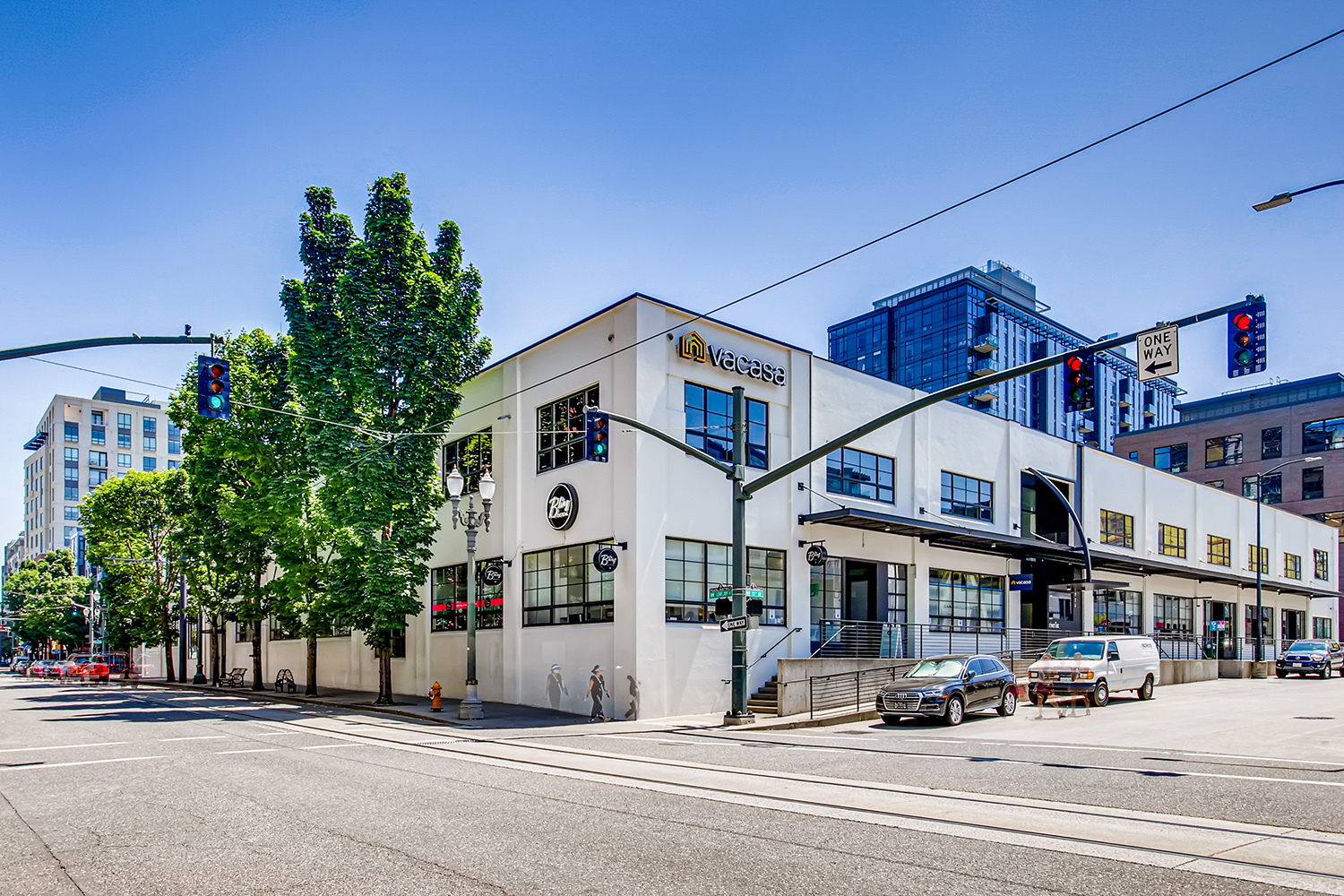 902-926 NW 13th Ave, Portland, OR for rent Building Photo- Image 1 of 9