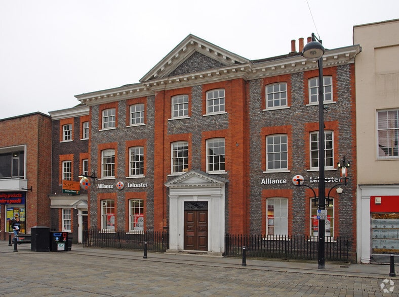 39-39a High St, High Wycombe to rent - Building Photo - Image 3 of 19