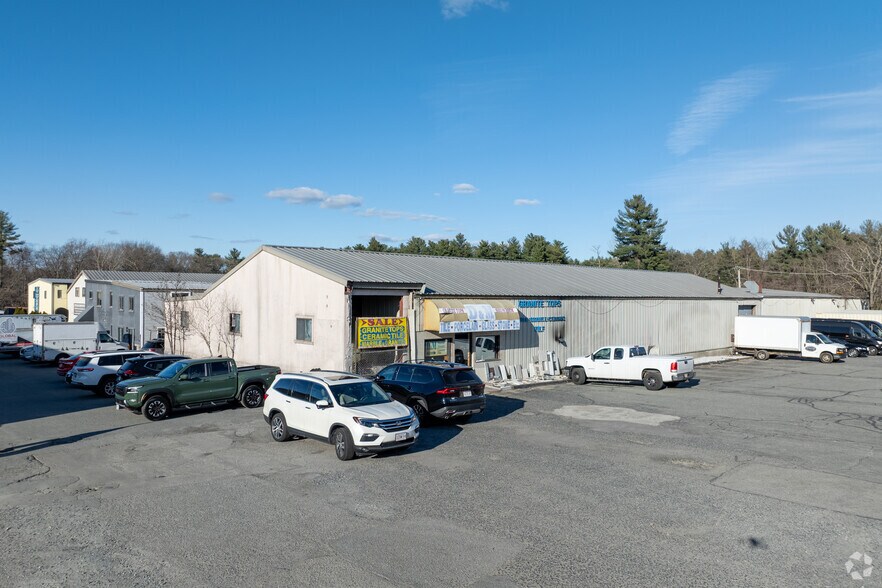 896 Boston Post Rd, Marlborough, MA for rent - Primary Photo - Image 2 of 2