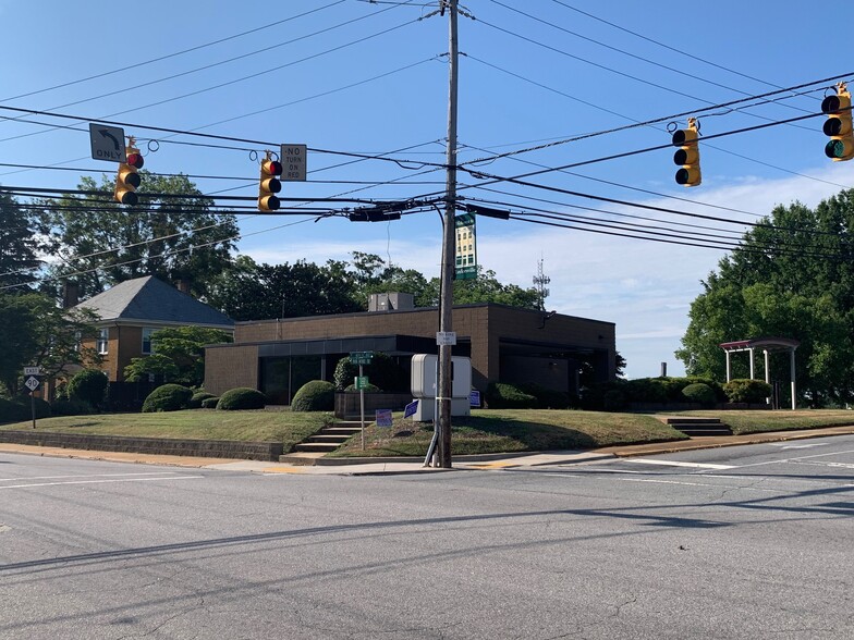 21 Main Avenue Dr, Taylorsville, NC for rent - Building Photo - Image 3 of 5