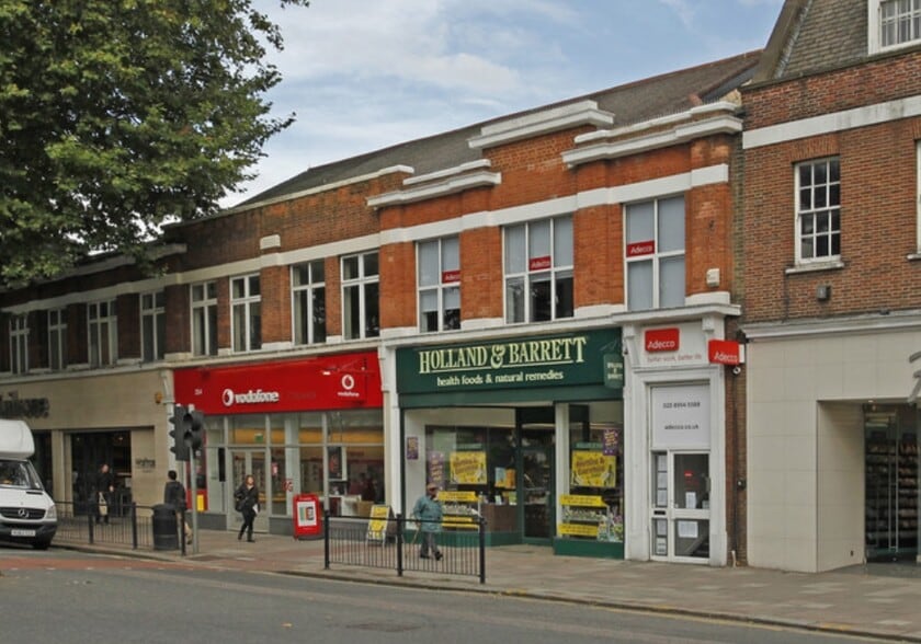 350 Chiswick High Rd, London to rent - Primary Photo - Image 1 of 1