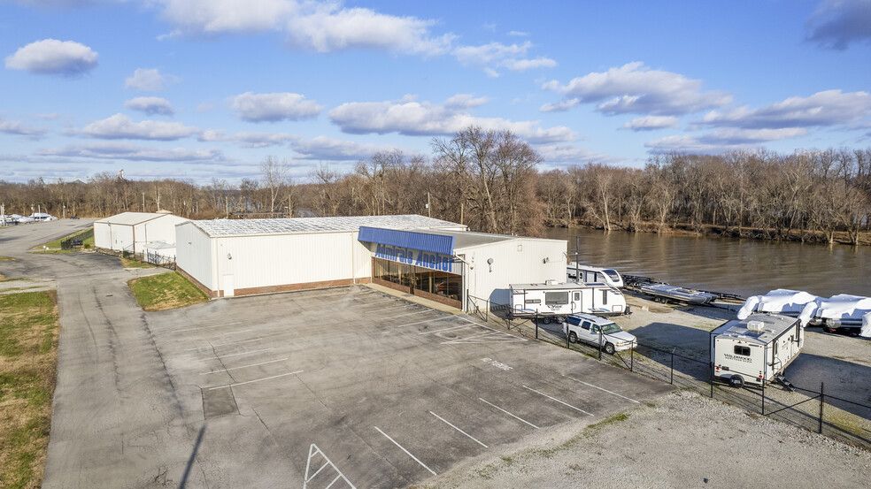 4000 Utica Pike, Jeffersonville, IN for sale - Building Photo - Image 3 of 30