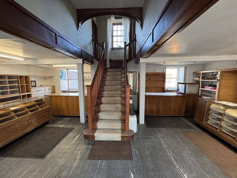 19 High St, Auchtermuchty for sale - Building Photo - Image 3 of 9