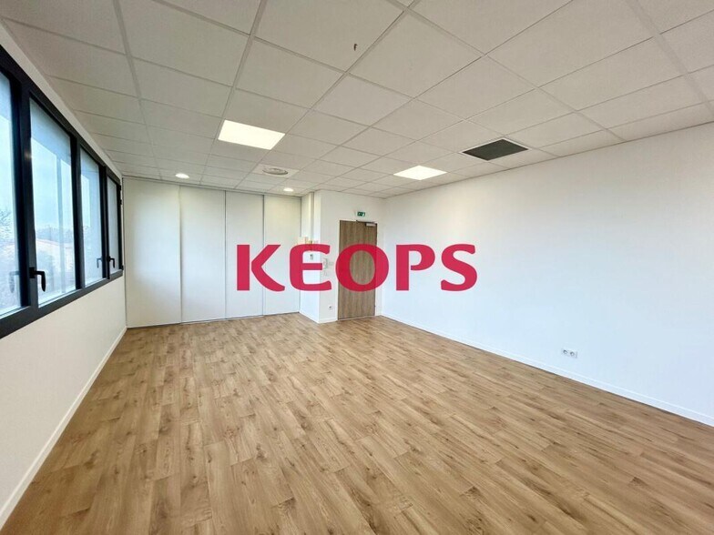 Office in Muret to rent - Interior Photo - Image 3 of 7