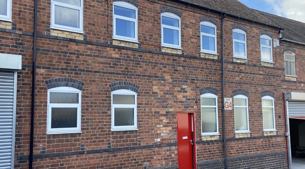 Hill St, Stourbridge for rent - Primary Photo - Image 1 of 2