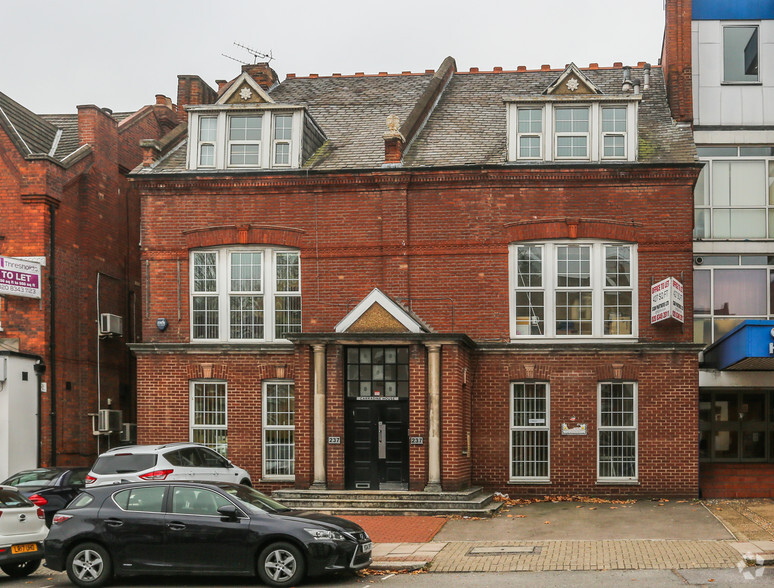 237 Regents Park Rd, London for rent - Primary Photo - Image 1 of 7