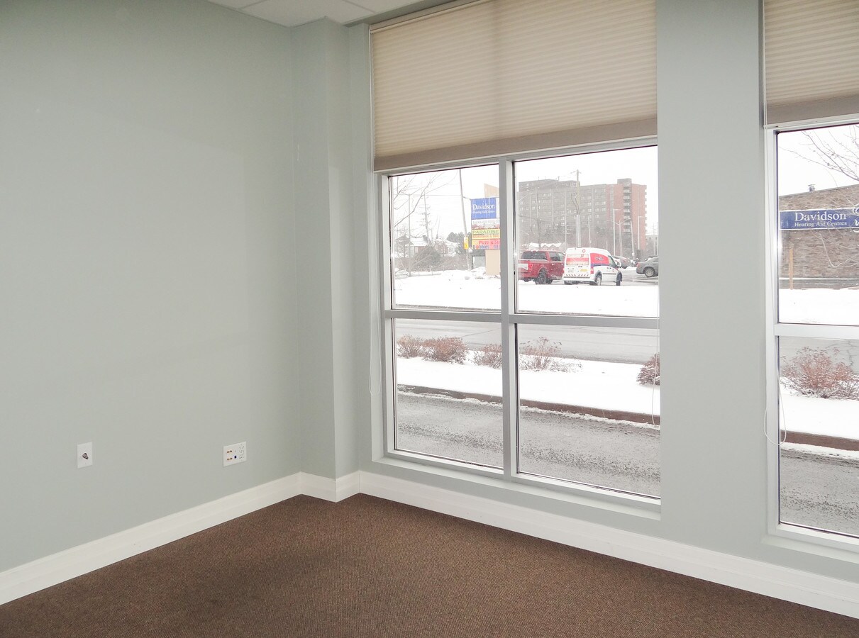 1459 Ogilvie Rd, Ottawa K1J 8K6 1459 Ogilvie Rd