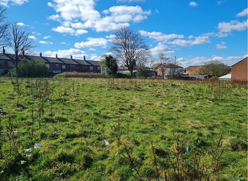 29 Holden St, Ashton Under Lyne for sale - Building Photo - Image 1 of 3