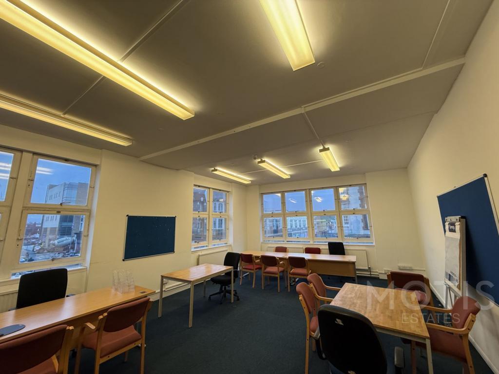 69-69A Sandgate Rd, Folkestone to rent Building Photo- Image 1 of 5