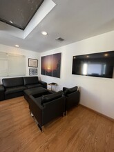 2951-2953 Lincoln Blvd, Santa Monica, CA for rent Interior Photo- Image 2 of 5