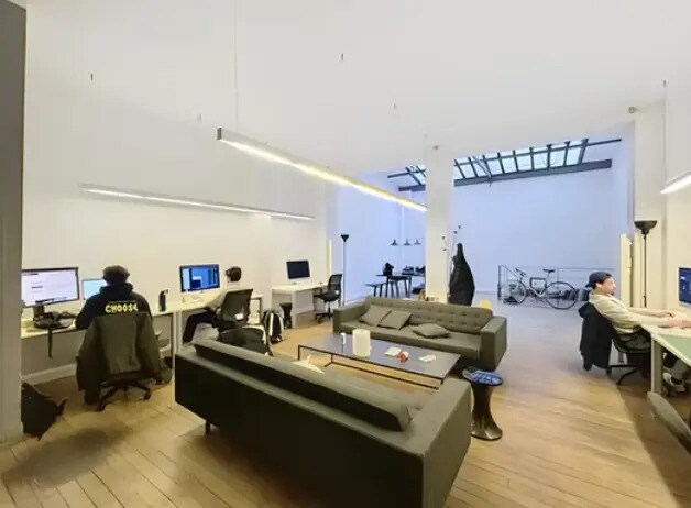 Build-to-Rent in Paris for sale - Building Photo - Image 2 of 13