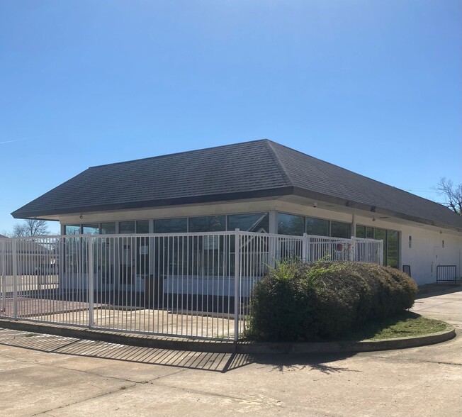 506 W Main St, Clarksville, TX for sale - Building Photo - Image 2 of 5