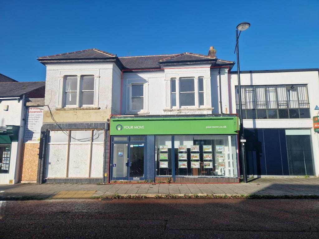 79-79A London Rd, Waterlooville to rent Building Photo- Image 1 of 10