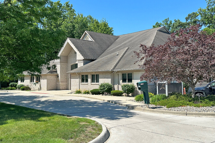 68453 Stoecker Ln, Richmond, MI for sale - Building Photo - Image 1 of 1