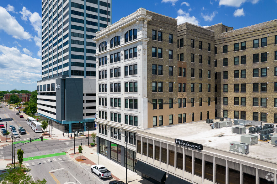 108 N Main St, South Bend, IN for rent - Building Photo - Image 1 of 9