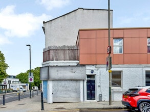 123-123C Lavender Hl, London to rent Building Photo- Image 2 of 8