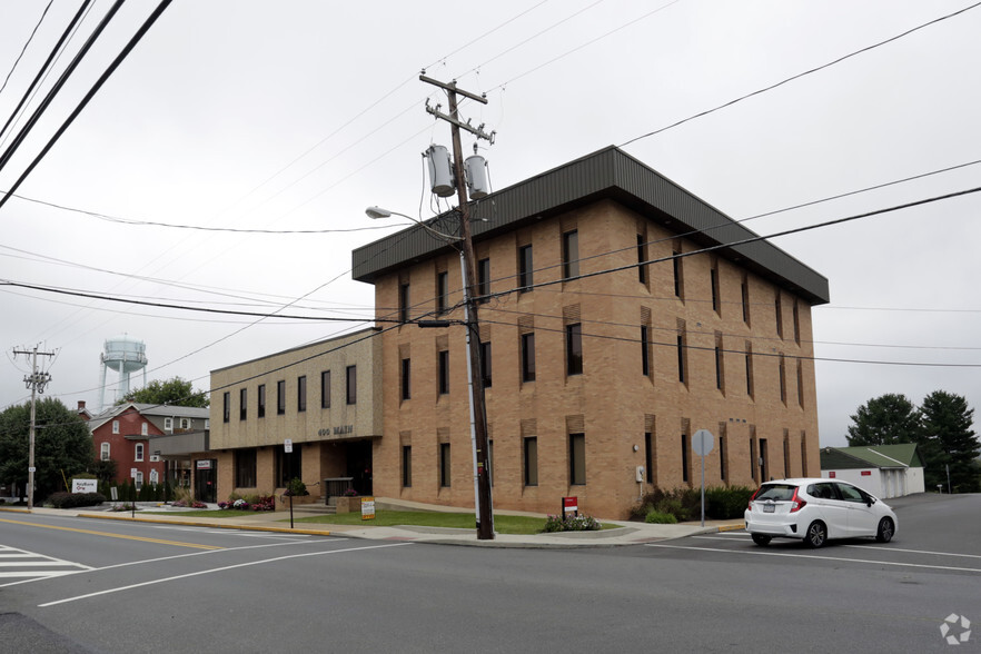 400 Main St, Red Hill, PA for sale - Primary Photo - Image 1 of 1