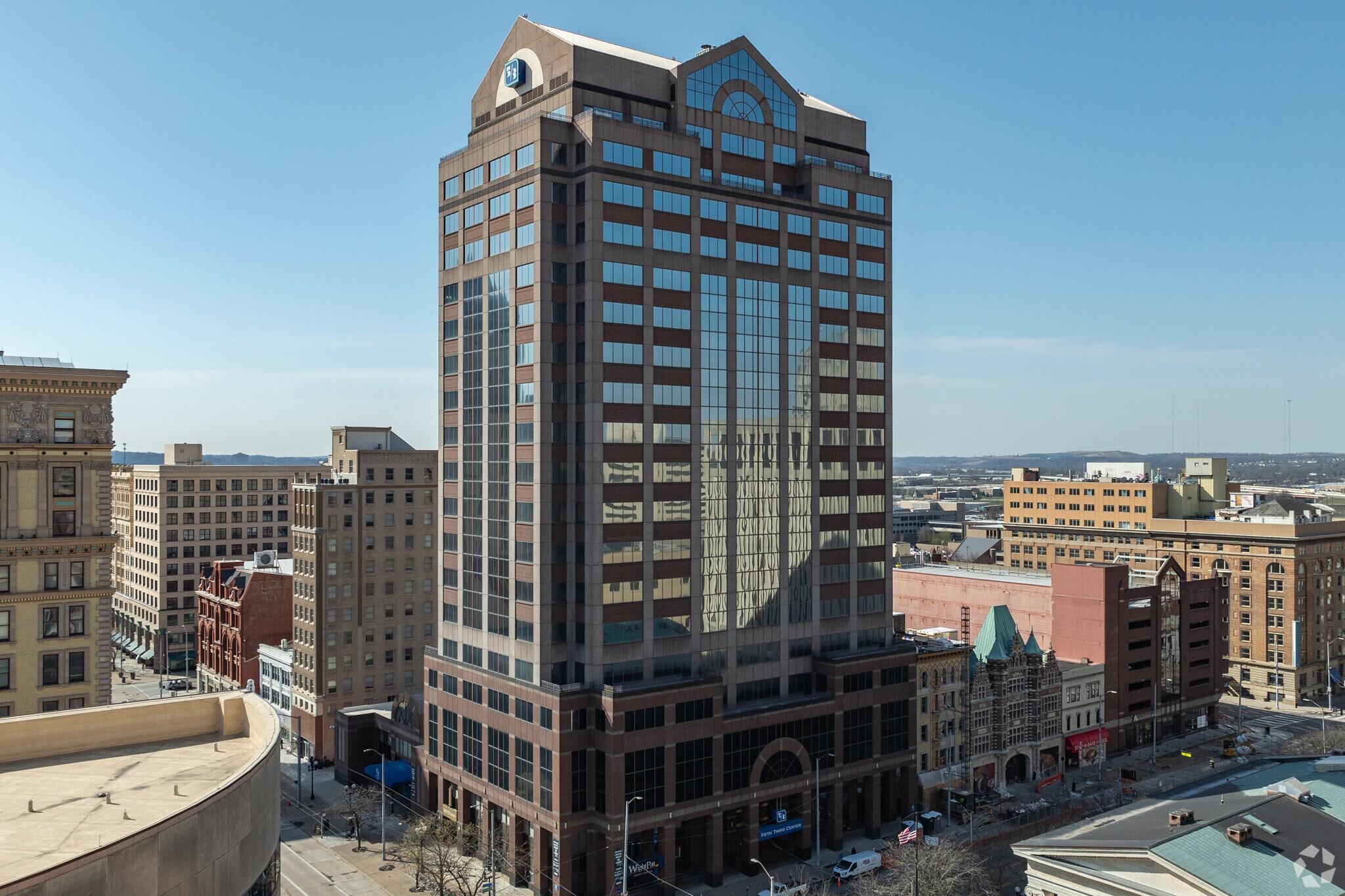 1 S Main St, Dayton, OH to rent Primary Photo- Image 1 of 20